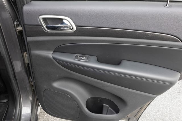 Used 2015 Jeep Grand Cherokee Altitude image 18