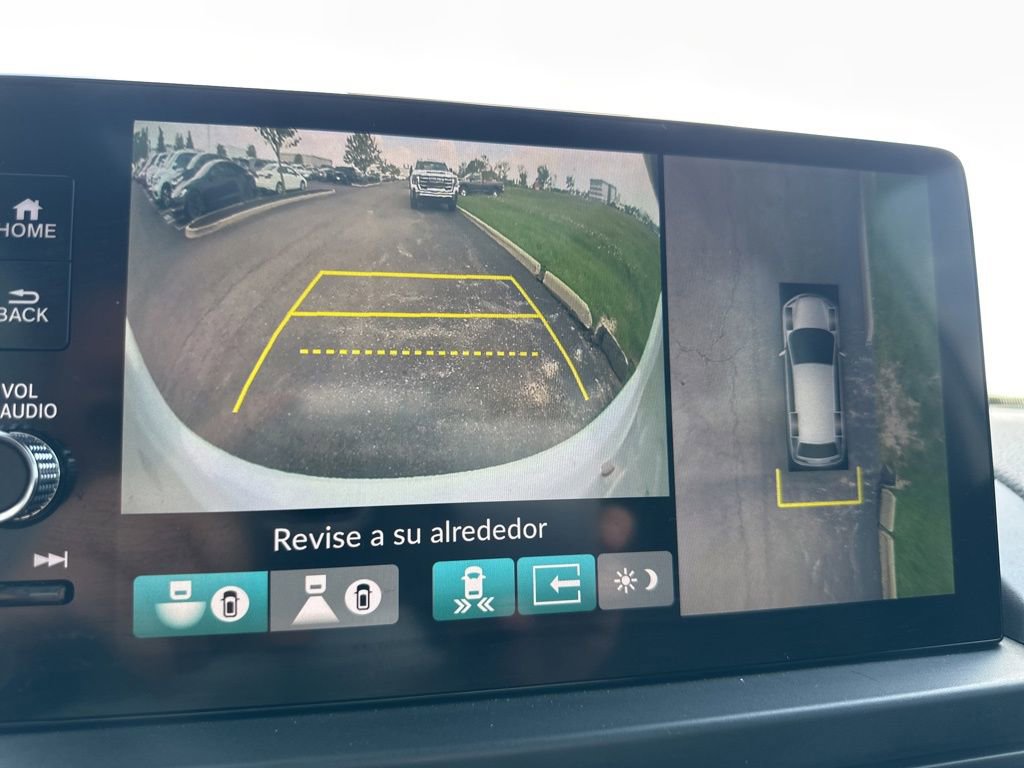 Used 2023 Honda Pilot TrailSport image 24