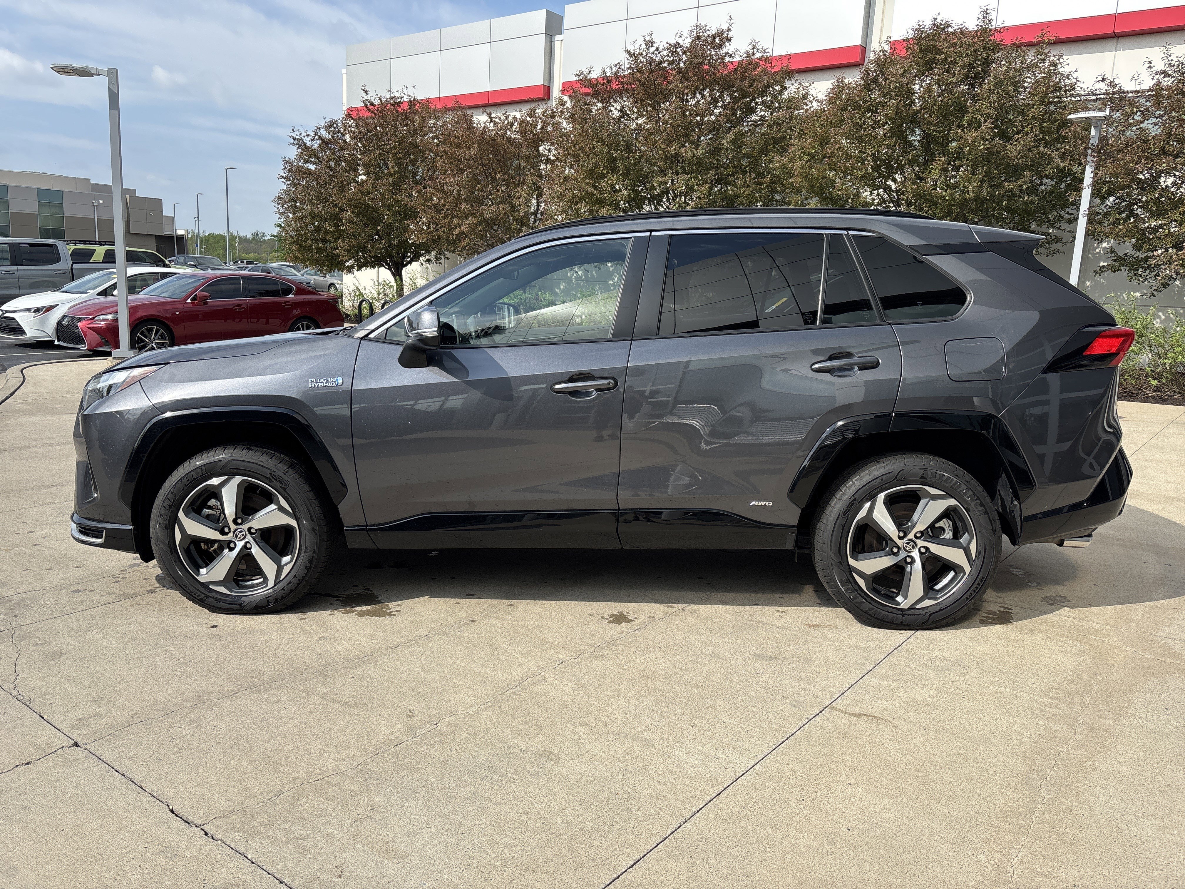 Used 2023 Toyota RAV4 SE AWD/4WD image 9