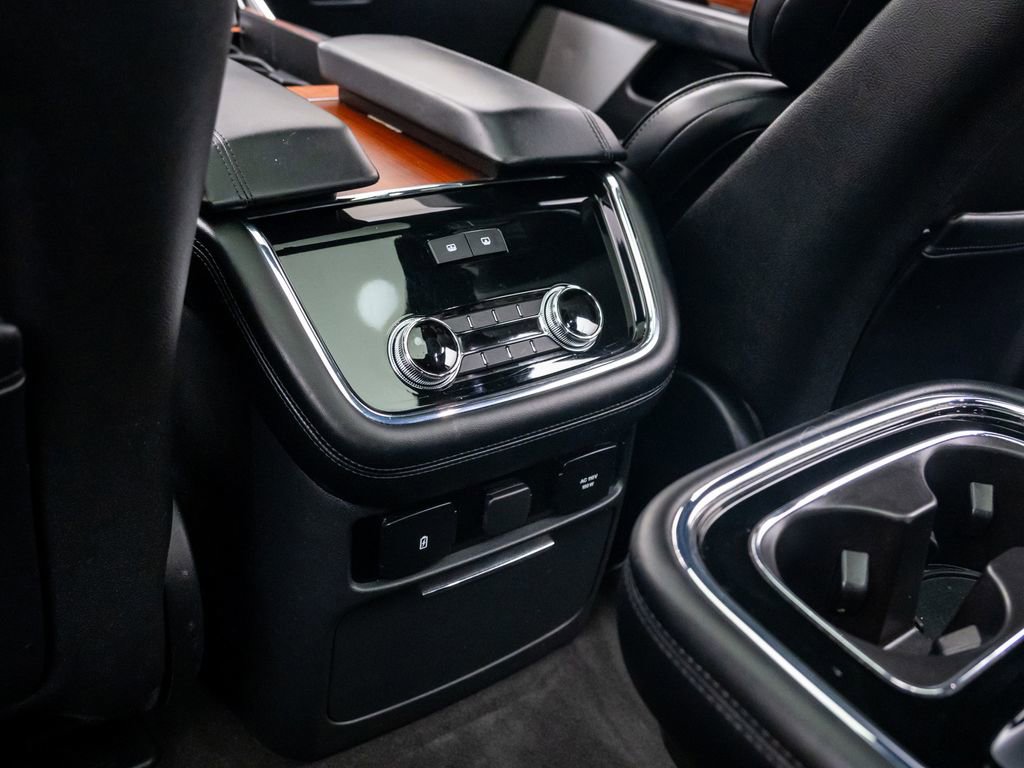 Used 2019 Lincoln Navigator Reserve AWD/4WD image 21