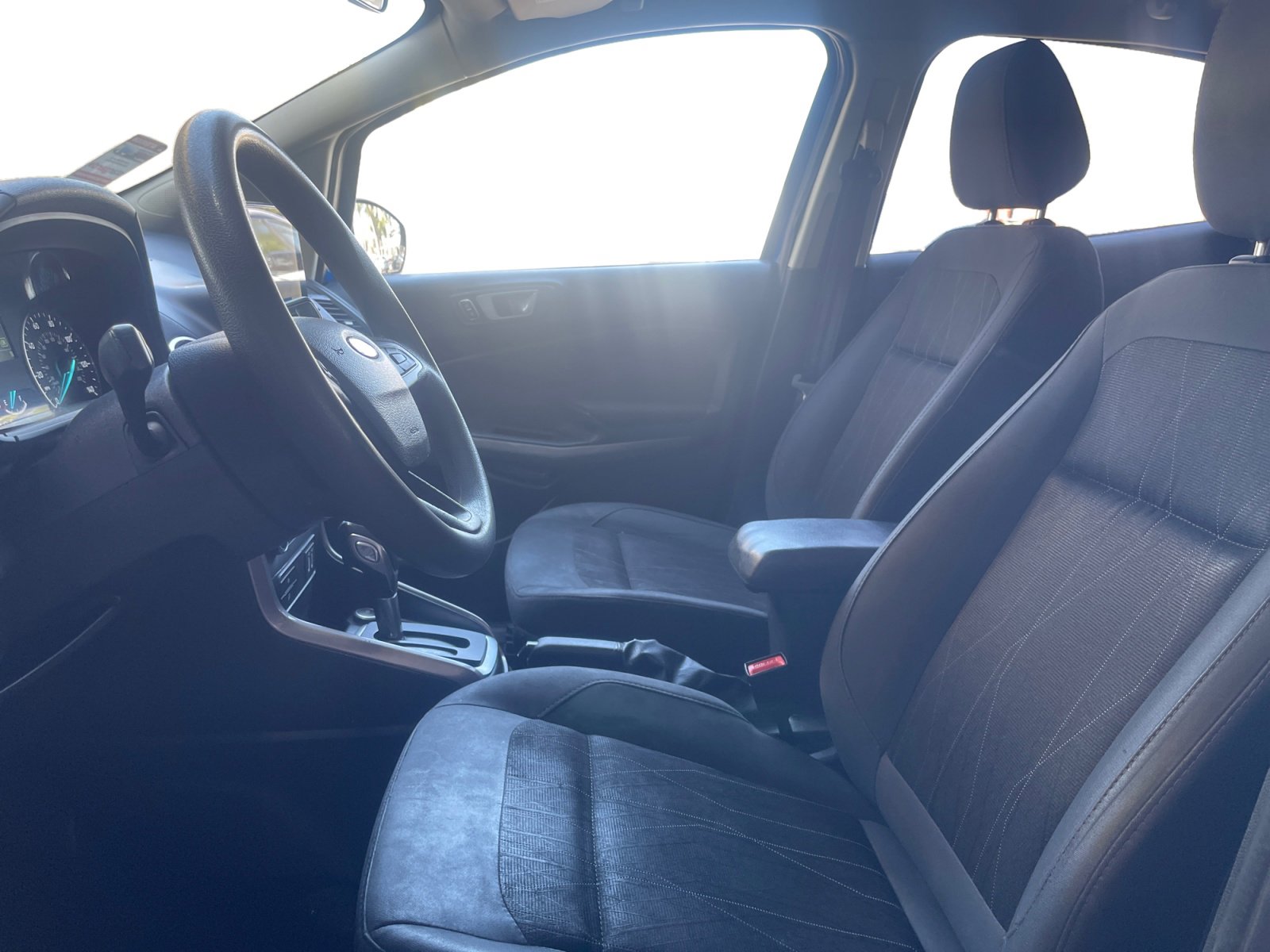 Used 2021 Ford EcoSport SE image 9