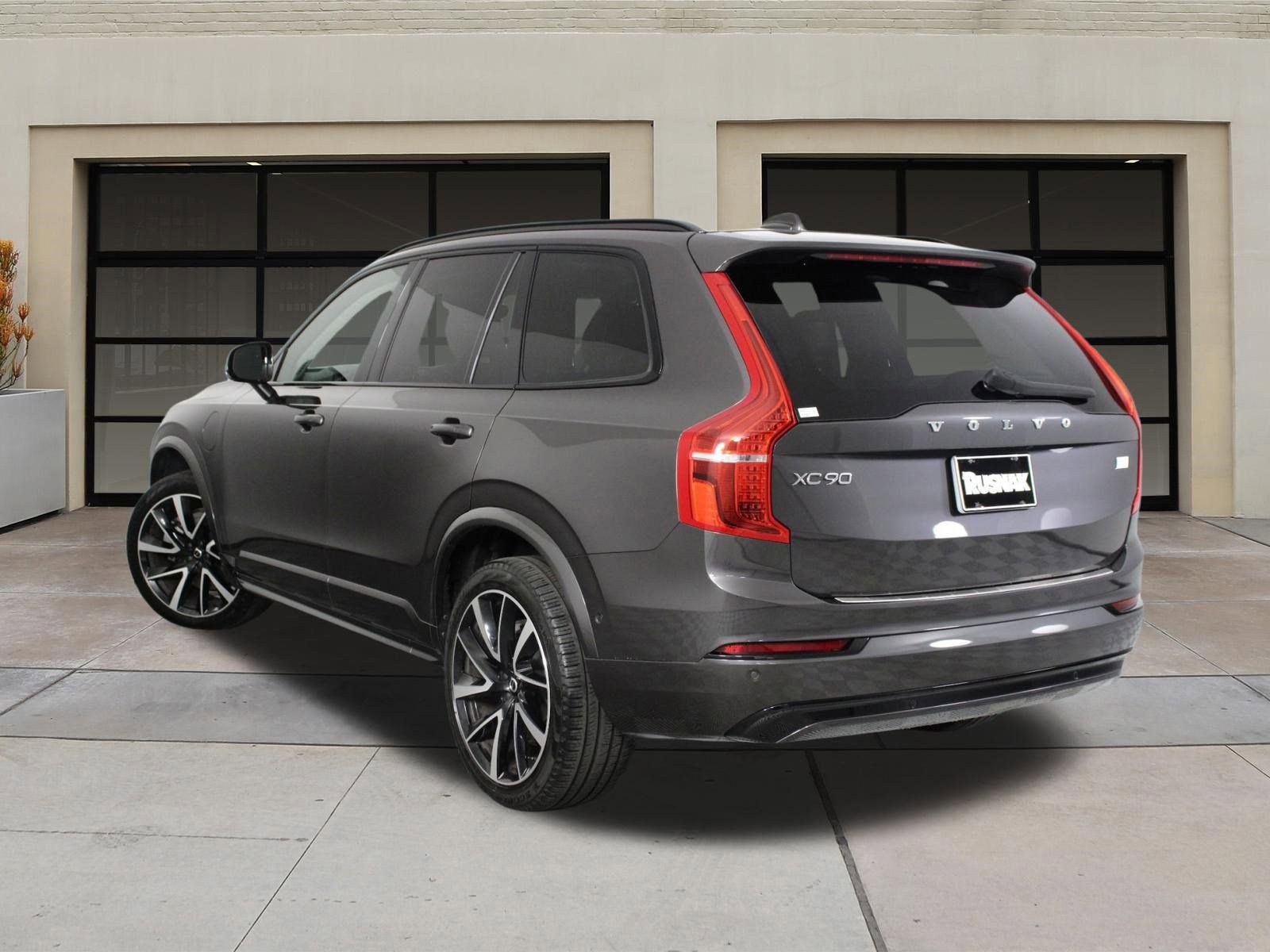 Certified 2023 Volvo XC90 T8 Plus w/ Protection Package Premier image 2