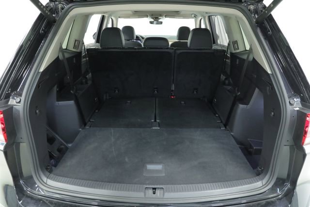 Used 2025 Volkswagen Atlas SE FWD image 41