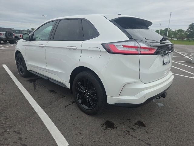 Used 2023 Ford Edge ST-Line w/ Class II Trailer Tow Package AWD/4WD image 15