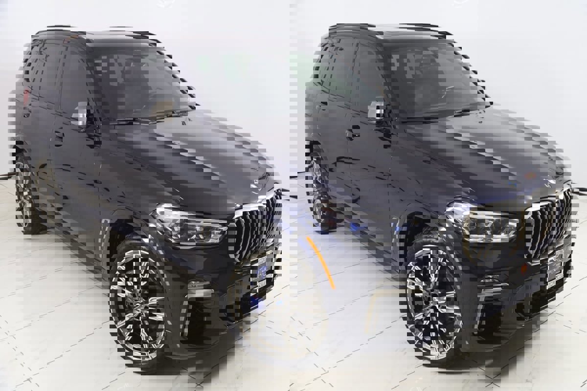 Used 2021 BMW X5 M50i image 20