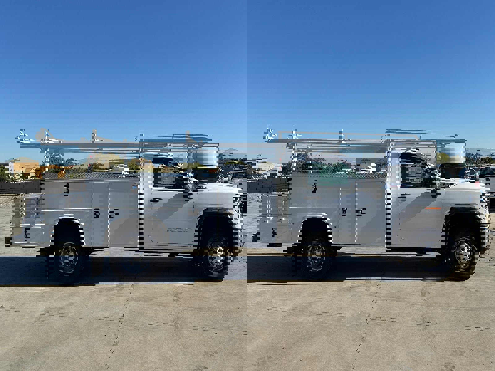 New 2025 GMC Sierra 3500 Pro w/ Fleet Convenience Package image 7