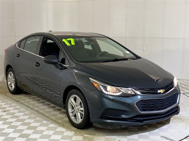 Used 2017 Chevrolet Cruze LT