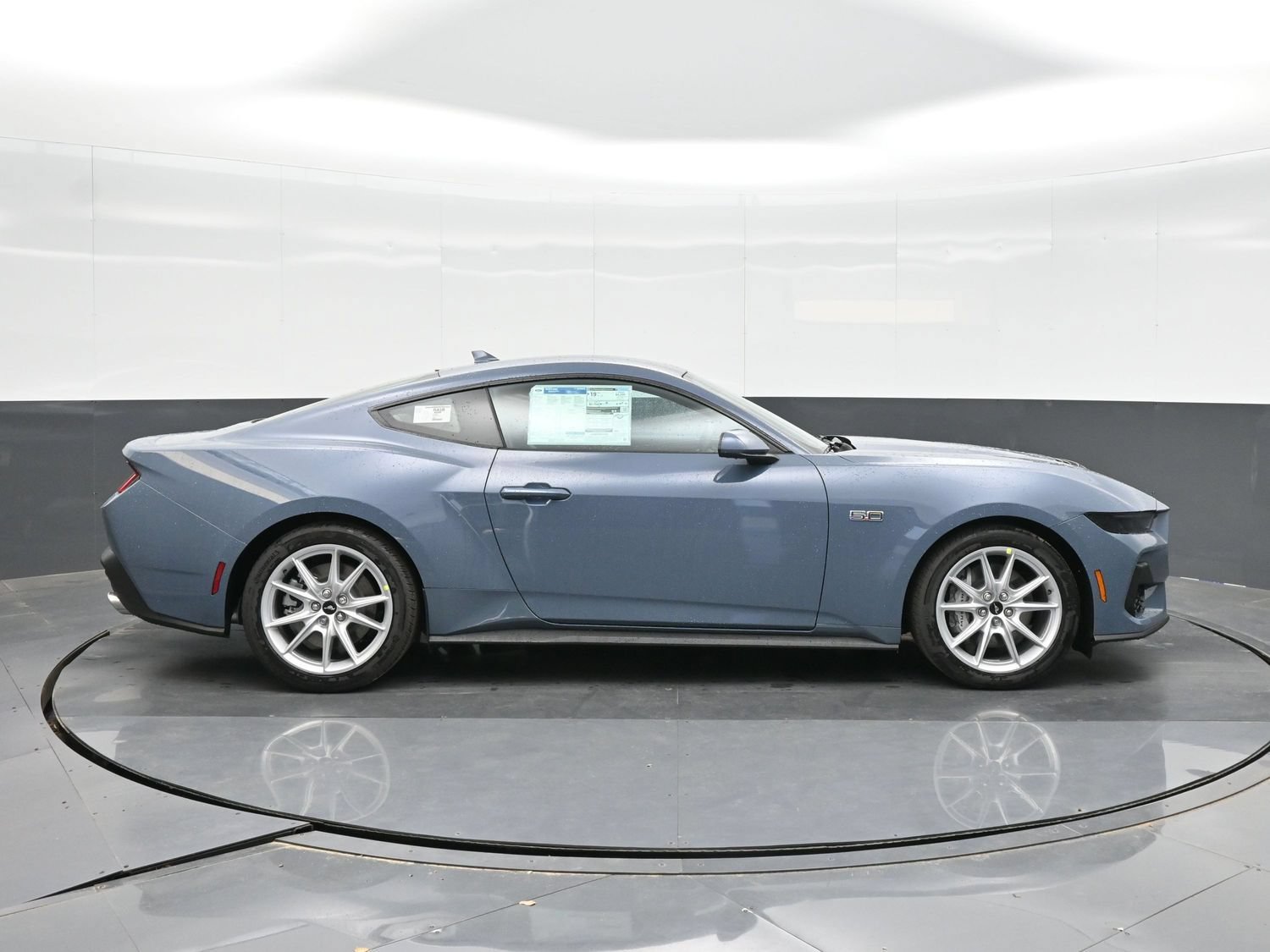 Used 2025 Ford Mustang GT Premium RWD image 16