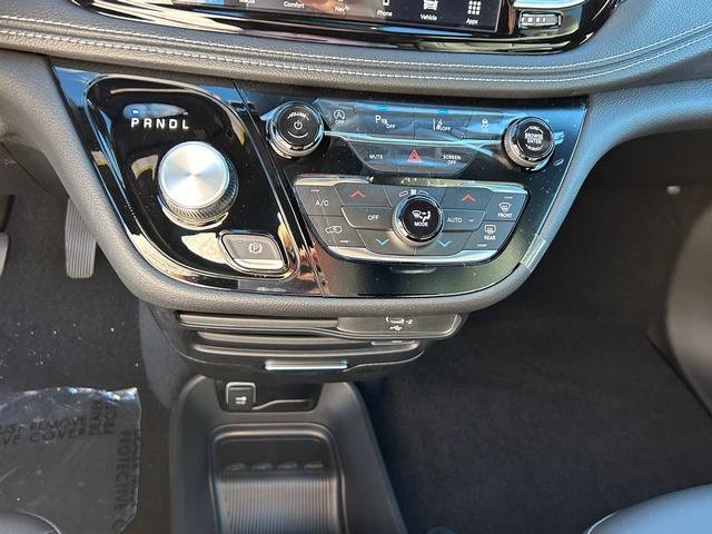 New 2026 Chrysler Pacifica Select image 19