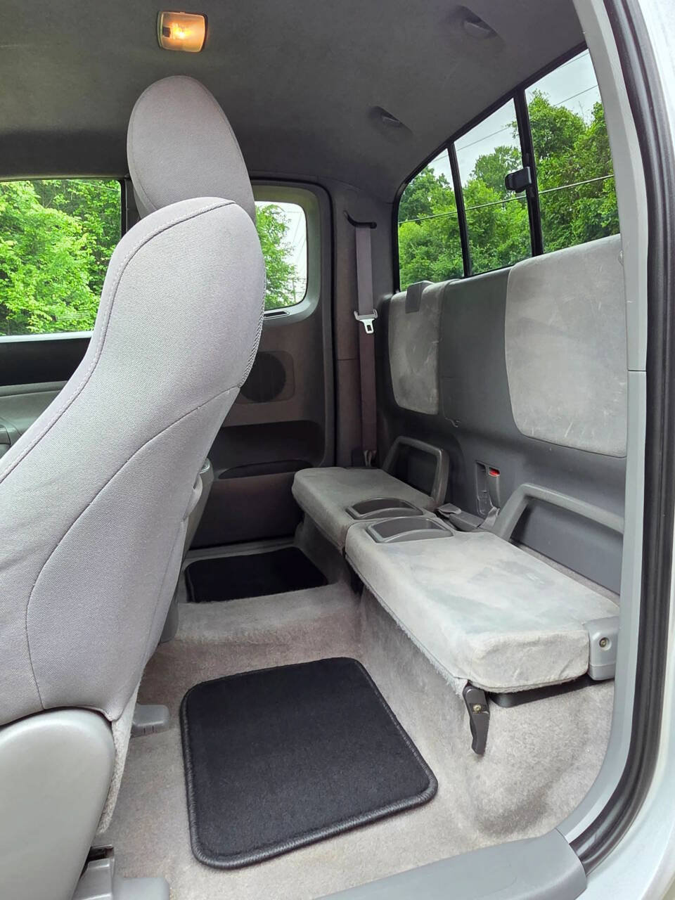 Used 2005 Toyota Tacoma PreRunner RWD image 14