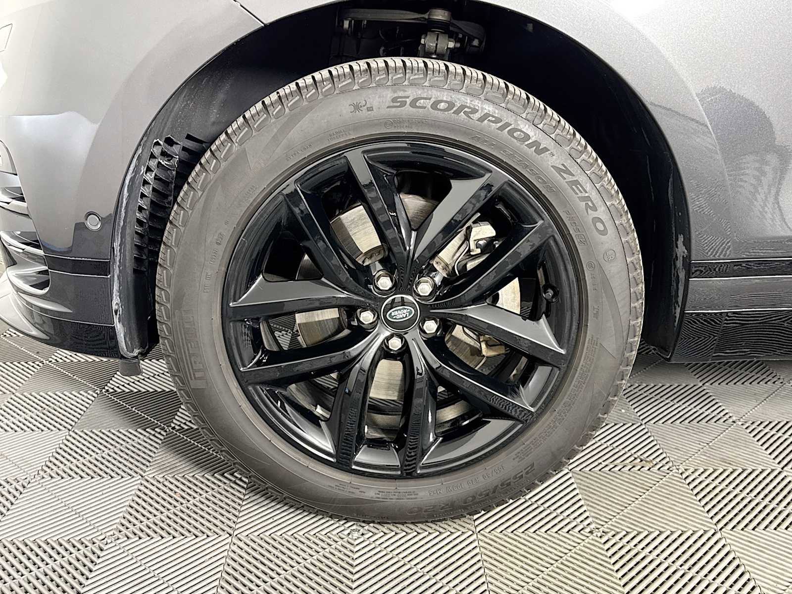 Used 2025 Land Rover Range Rover Velar Dynamic SE image 30