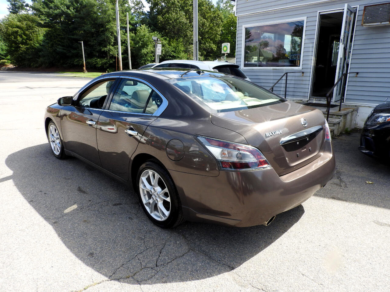 Used 2014 Nissan Maxima 3.5 SV w/ Premium Package image 3
