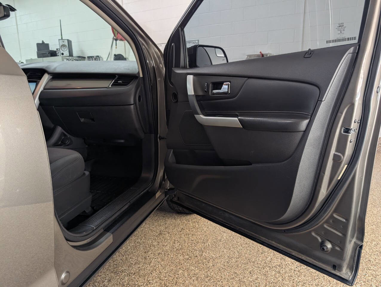 Used 2013 Ford Edge SEL w/ Driver Entry Pkg image 18