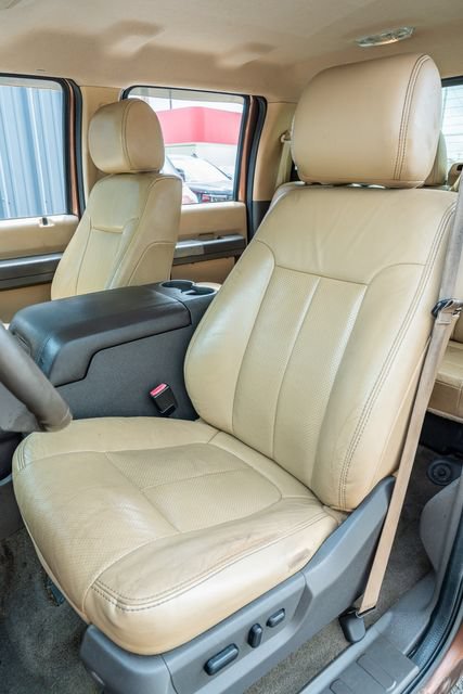 Used 2012 Ford F250 Lariat RWD image 19