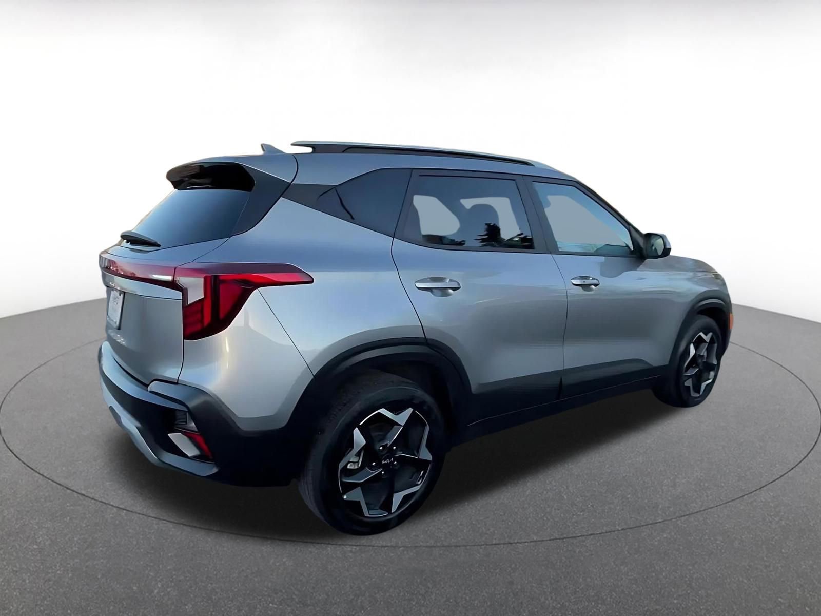 Used 2025 Kia Seltos S image 15