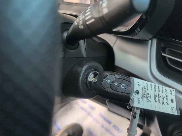 Used 2024 Chevrolet Trax RS FWD image 26