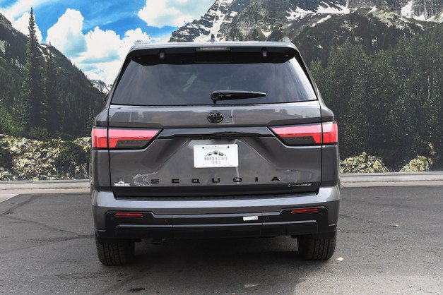 New 2026 Toyota Sequoia Platinum w/ TRD Off-Road Package AWD/4WD image 5