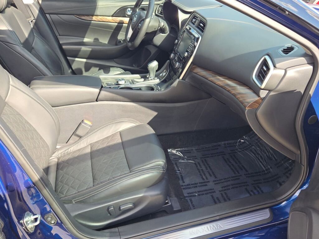 Used 2018 Nissan Maxima Platinum w/ Interior Lighting Package image 5