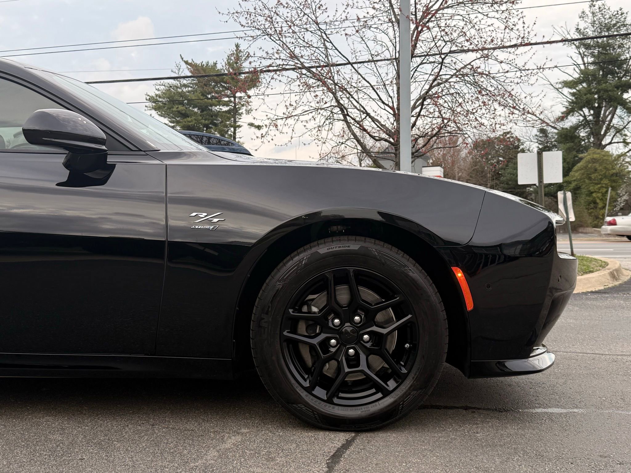 Used 2025 Dodge Charger R/T w/ Quick Order Package 25M R/T image 11