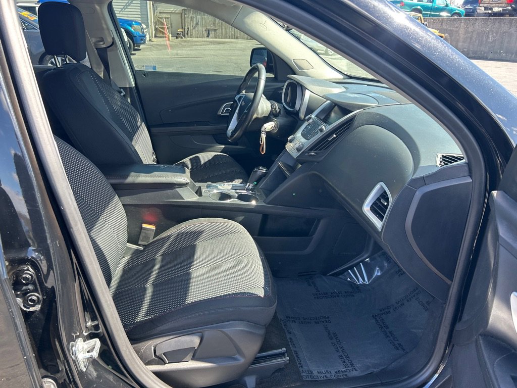 Used 2017 Chevrolet Equinox LT w/ Convenience Package FWD image 13
