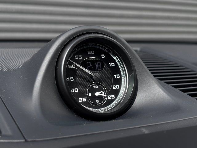 Certified 2026 Porsche Macan image 19