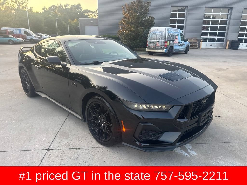 Used 2024 Ford Mustang GT w/ GT Performance Package RWD image 3