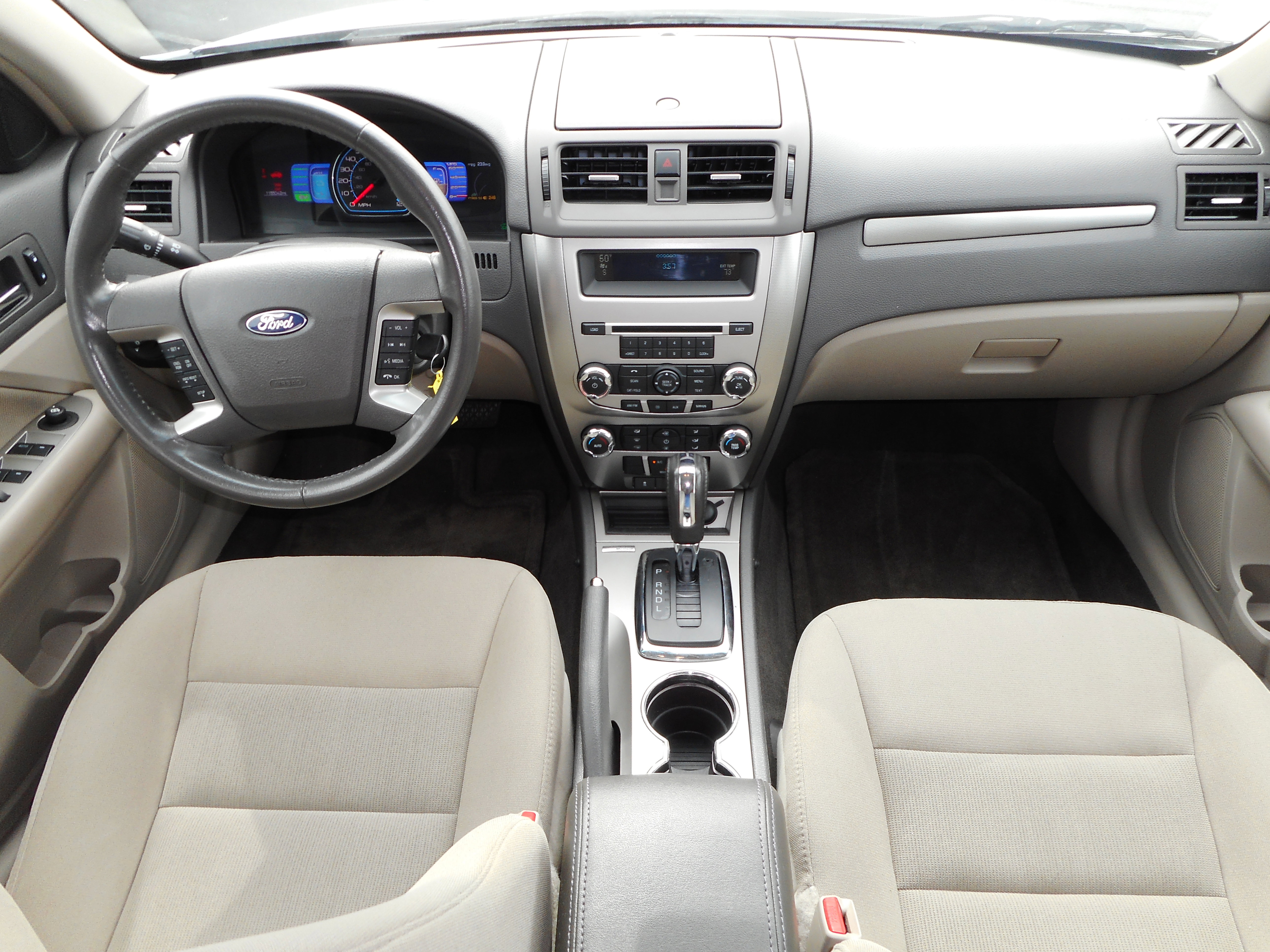 Used 2010 Ford Fusion Hybrid image 18