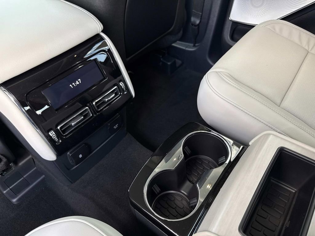 New 2025 Lincoln Aviator Reserve image 16
