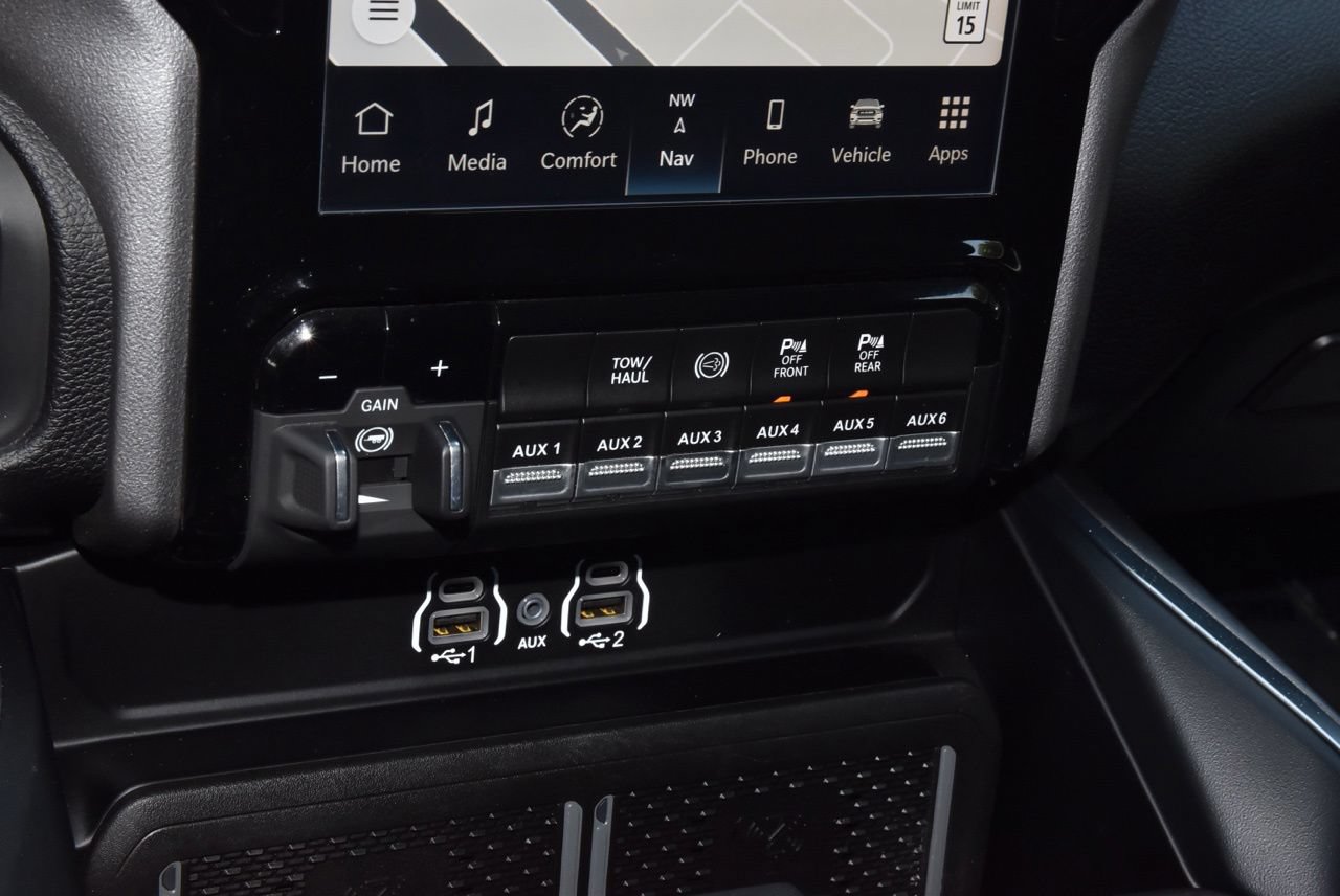 Used 2025 RAM 2500 Laramie w/ Night Edition AWD/4WD image 29
