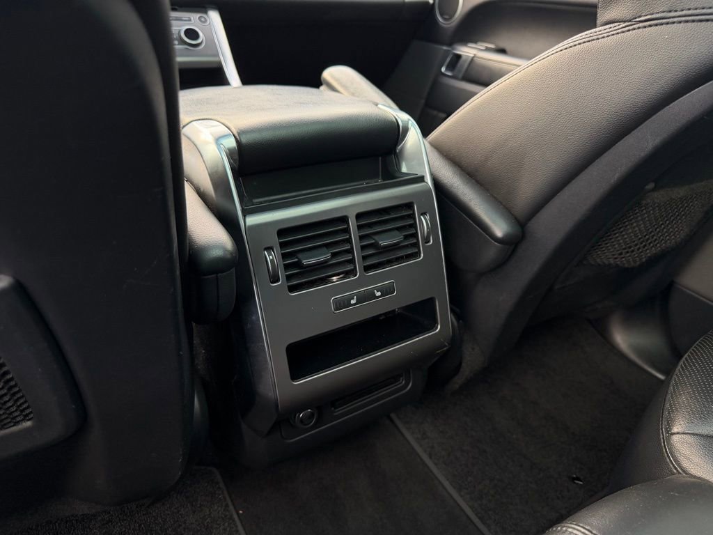 Used 2016 Land Rover Range Rover Sport SE image 23