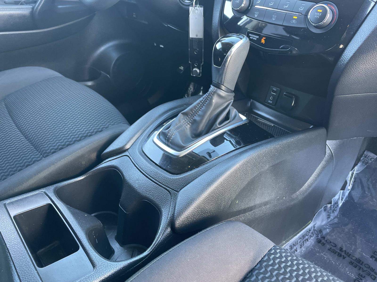 Used 2018 Nissan Rogue Sport S image 30