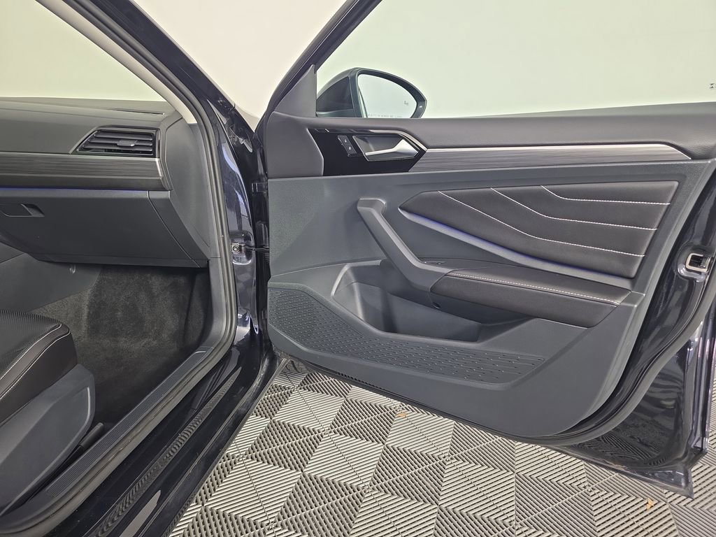 Used 2023 Volkswagen Jetta SEL FWD image 34