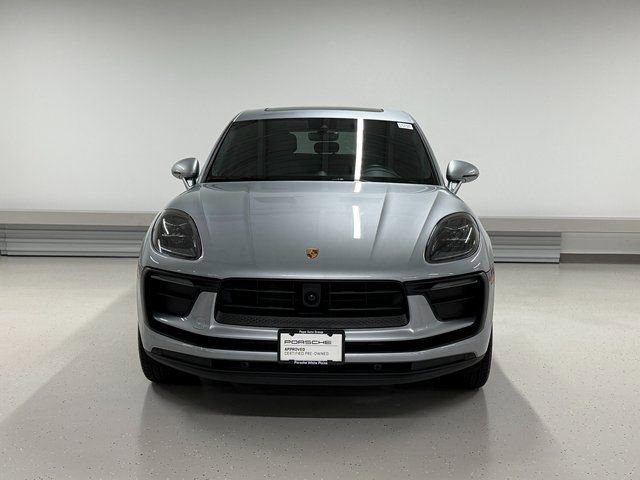 Certified 2024 Porsche Macan image 9