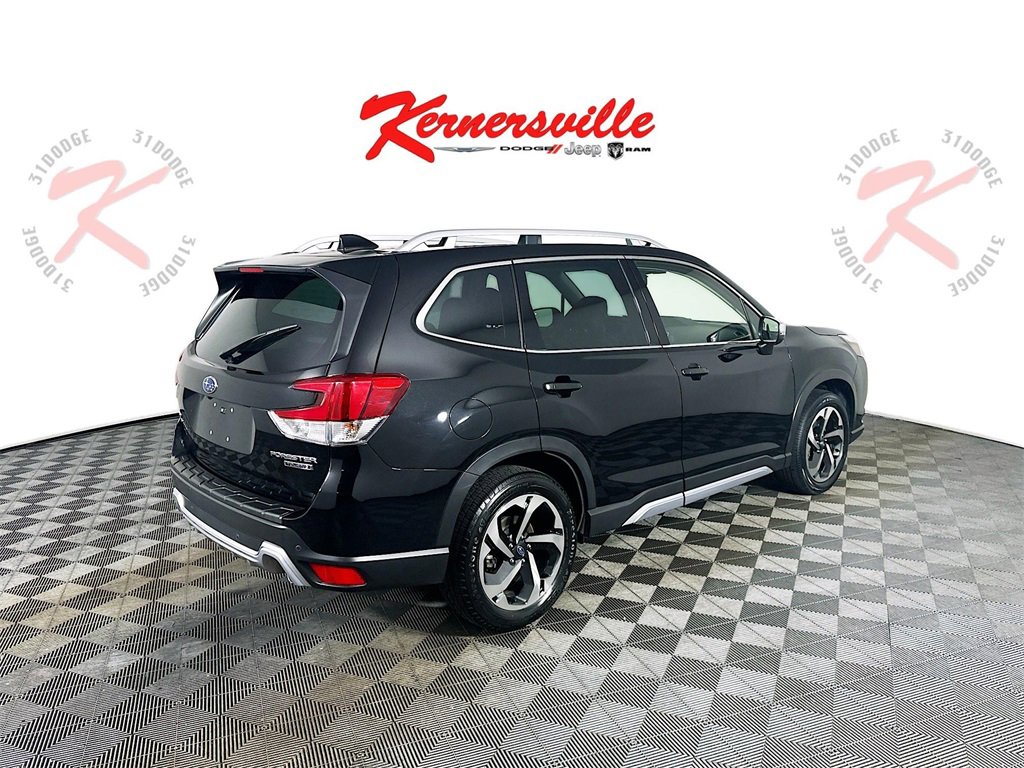 Used 2022 Subaru Forester Touring w/ Popular Package #2 image 7