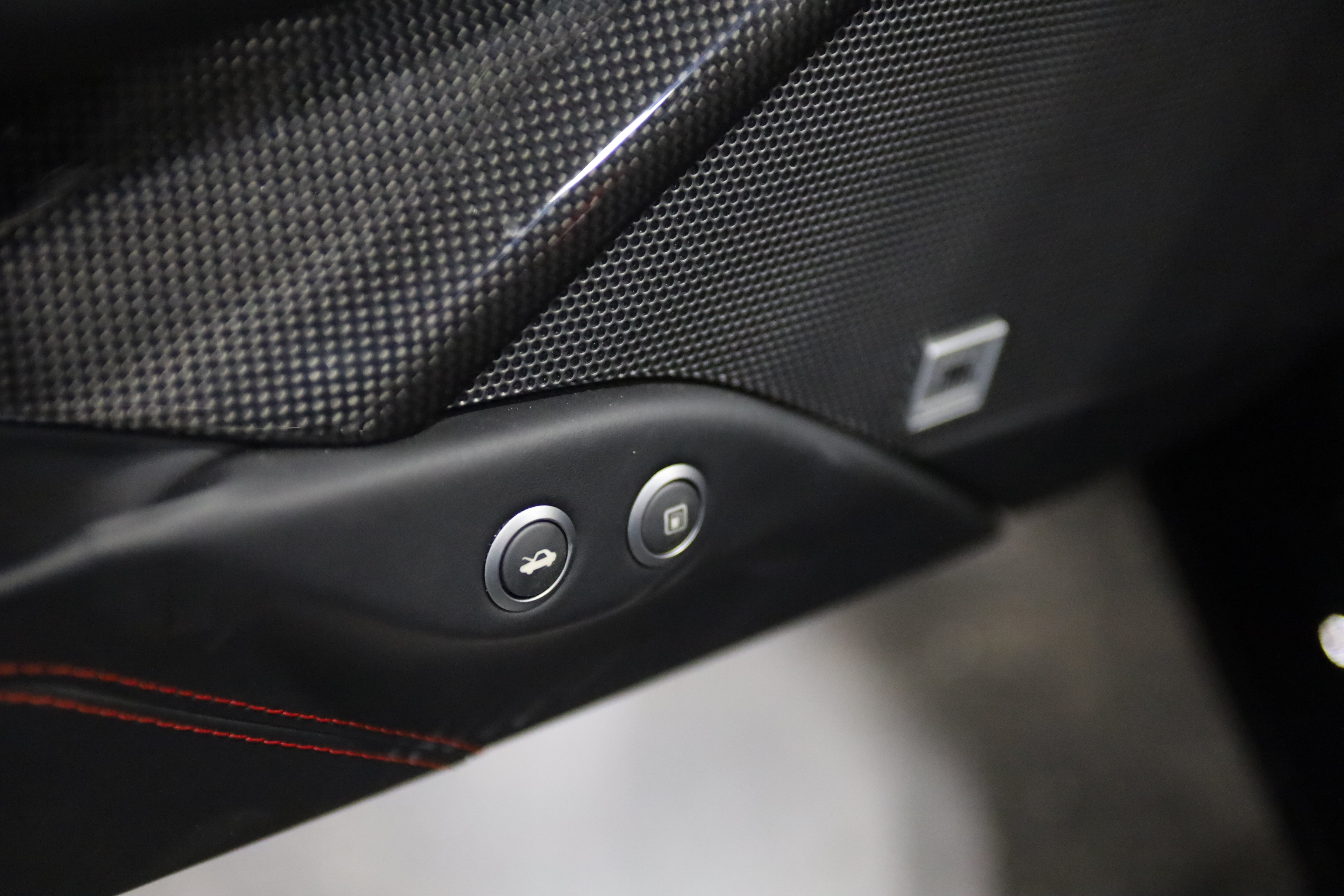 Used 2016 Ferrari 488 GTB RWD image 14