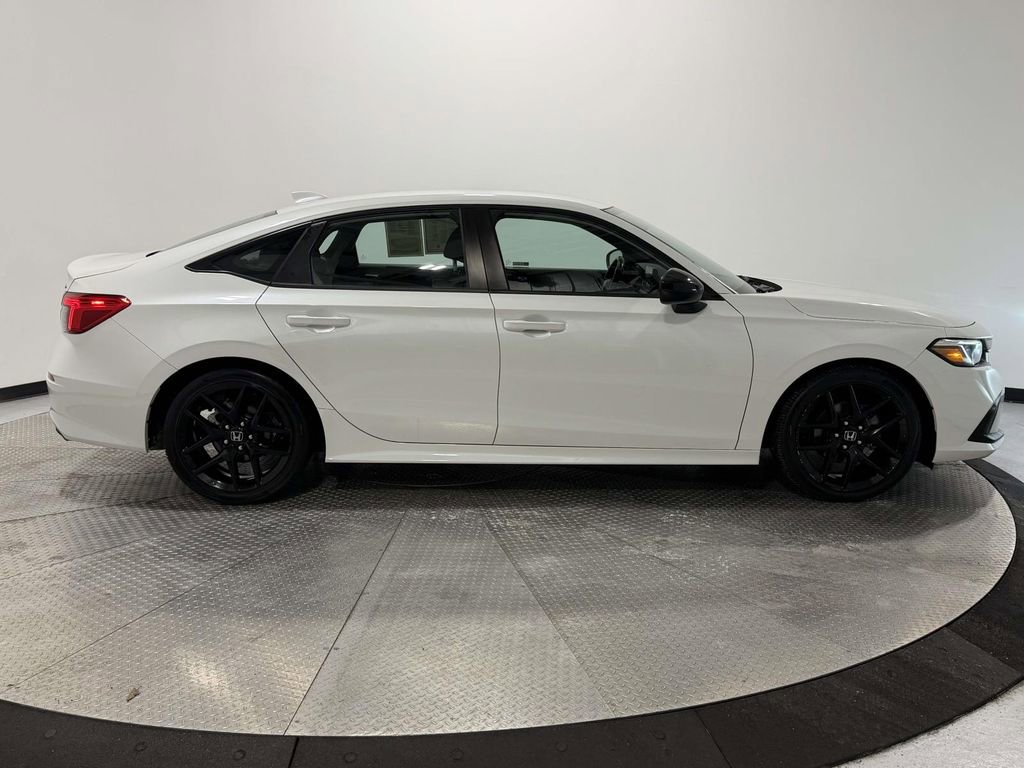 Used 2023 Honda Civic Sport image 7