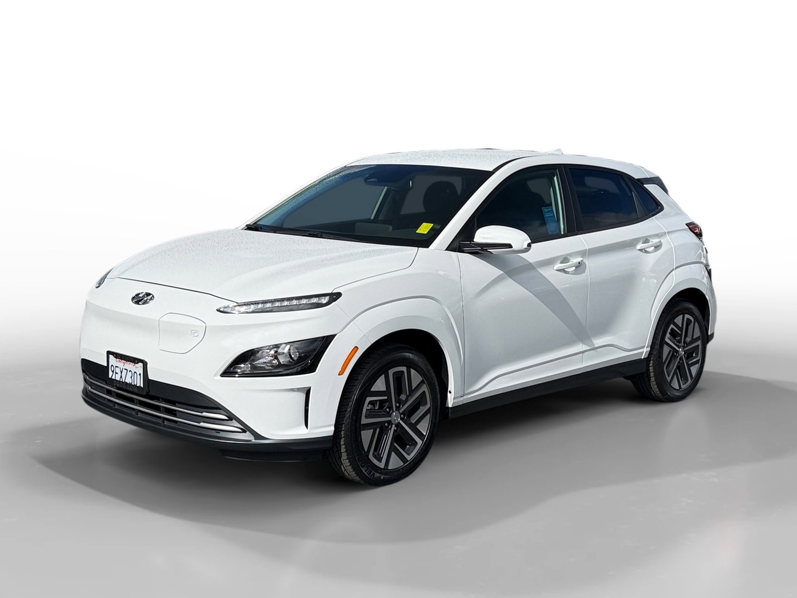 Certified 2023 Hyundai Kona SE FWD image 1