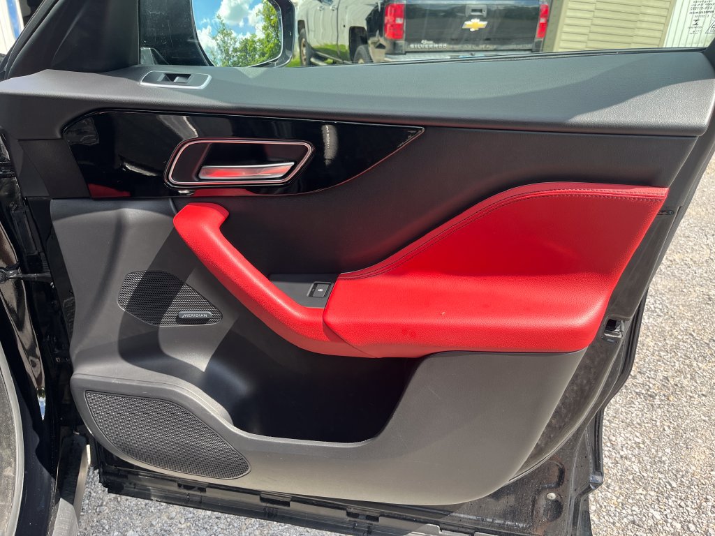 Used 2018 Jaguar F-PACE S AWD/4WD image 36