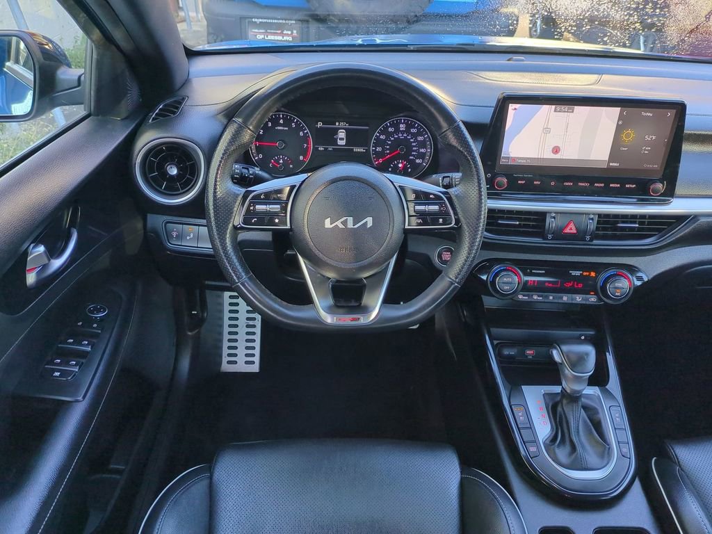 Used 2022 Kia Forte GT-Line w/ GT-Line Premium Package image 17