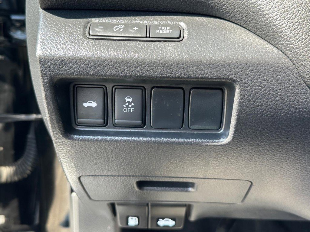 Used 2017 Nissan Altima 2.5 SR image 34