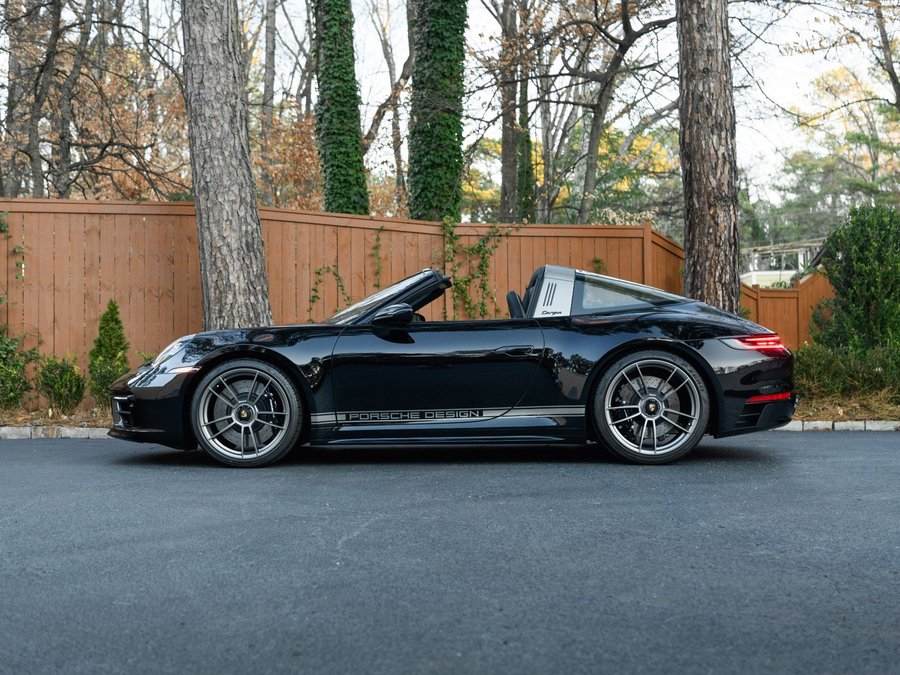 Used 2023 Porsche 911 50th Anniversary Edition image 2