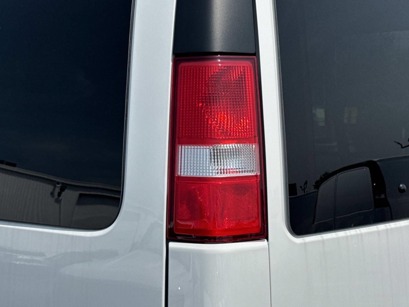 New 2026 Chevrolet Express 3500 LS w/ Chrome Appearance Package RWD image 9