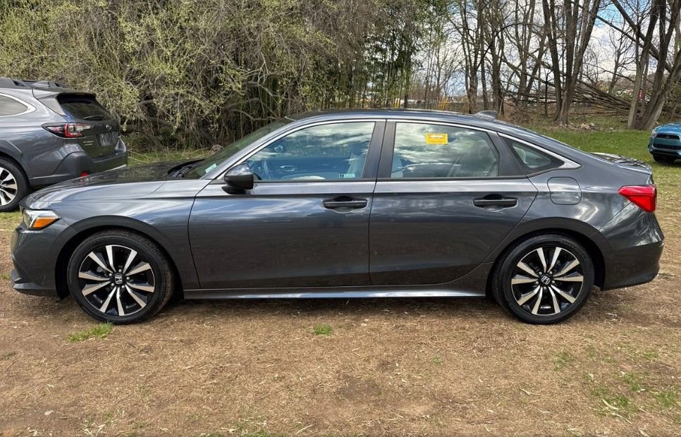 Used 2022 Honda Civic EX image 2