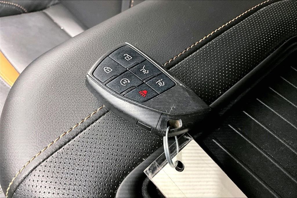 Used 2021 GMC Yukon XL AT4 w/ AT4 Premium Plus Package image 13