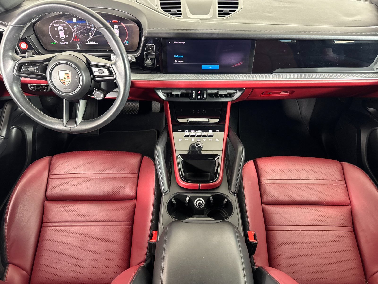 Certified 2024 Porsche Cayenne AWD/4WD image 6