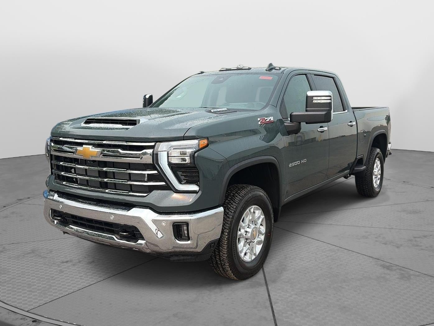 New 2026 Chevrolet Silverado 2500 LTZ w/ LTZ Premium Package AWD/4WD image 1