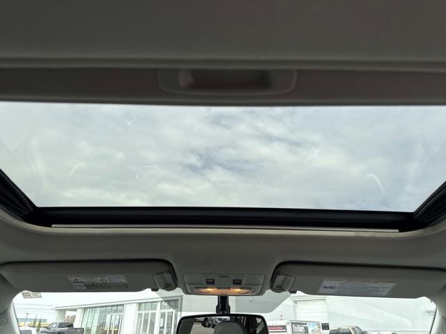 Used 2013 Toyota RAV4 Limited AWD/4WD image 17