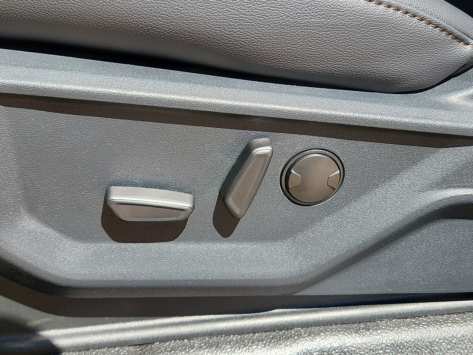 New 2026 Ford F350 Lariat image 11