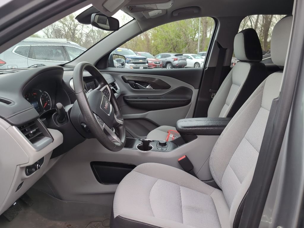Used 2023 GMC Terrain SLE w/ Driver Convenience Package AWD/4WD image 8