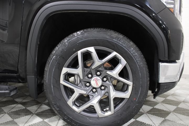 Used 2022 GMC Sierra 1500 SLT w/ SLT Convenience Package AWD/4WD image 47
